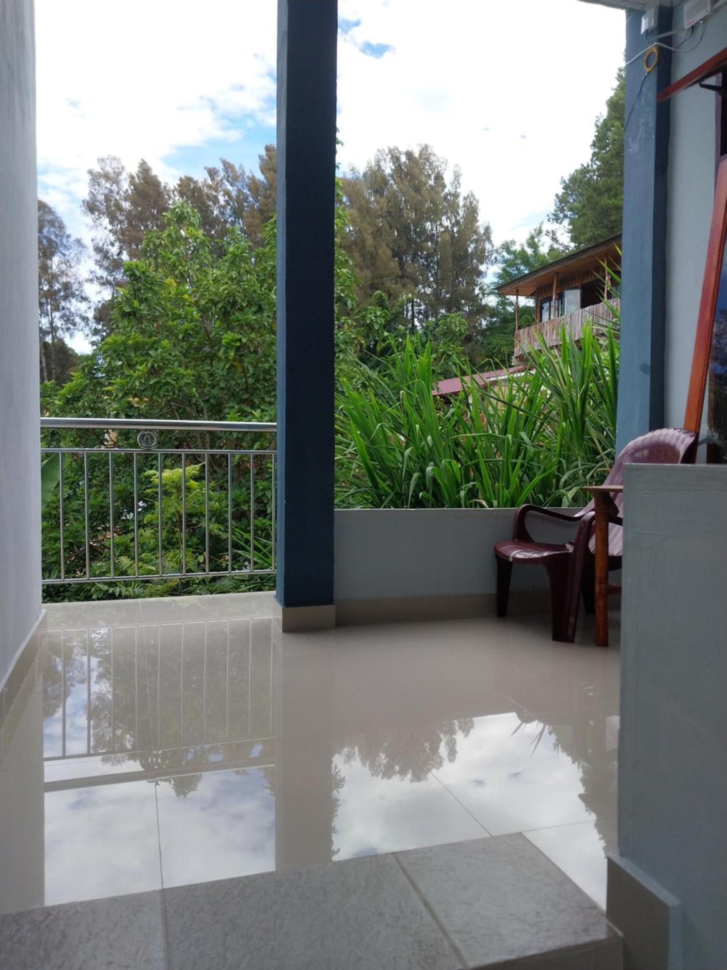 Maruba Inn ตุกตุก ภายนอก รูปภาพ